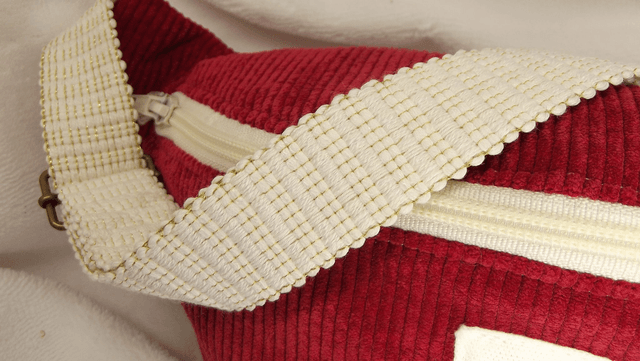 Sac banane velours rouge